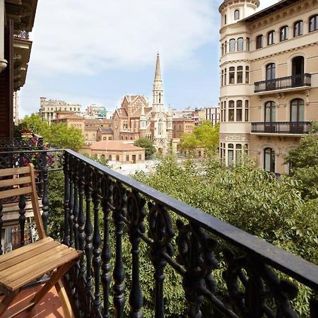 Beautiful Apartment In Eixample Barcellona Esterno foto