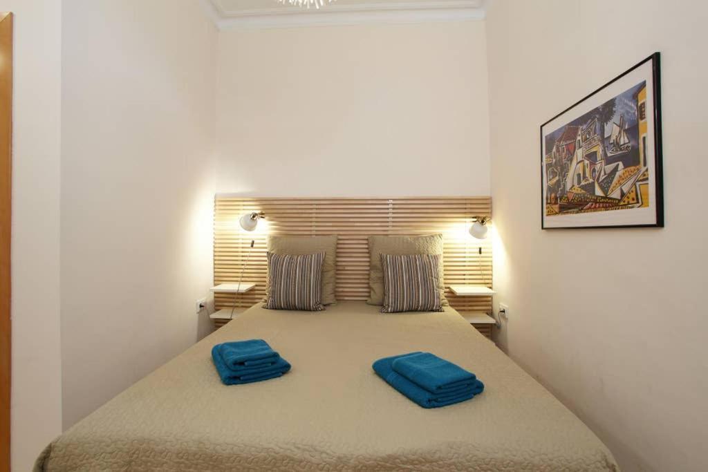 Beautiful Apartment In Eixample Barcellona Esterno foto